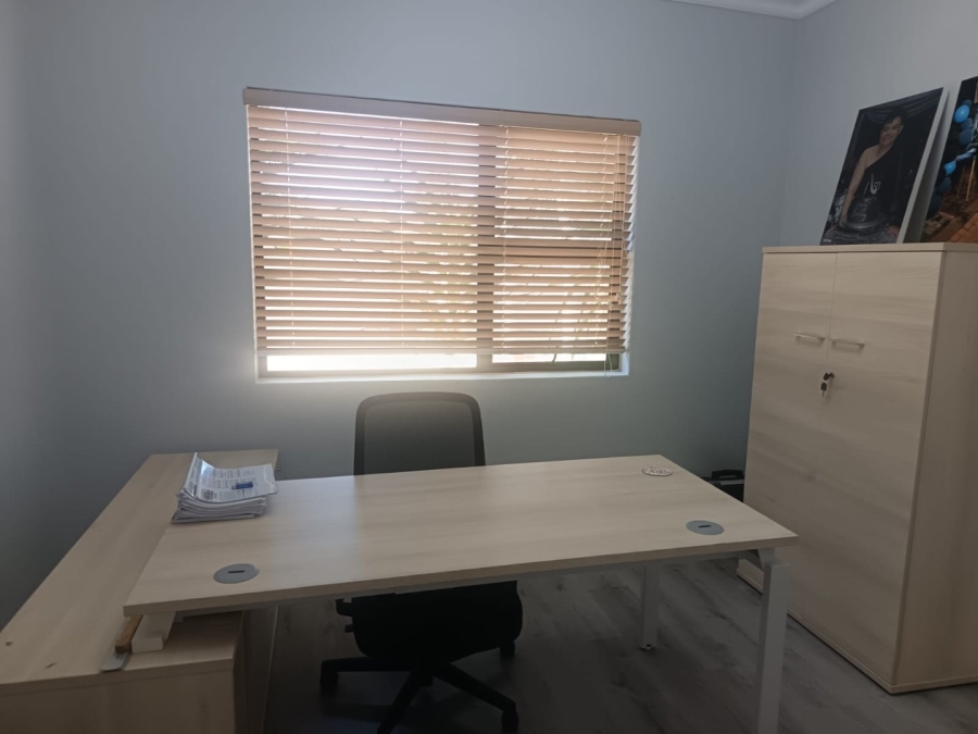 4 Bedroom Property for Sale in Hillcrest Northern Cape